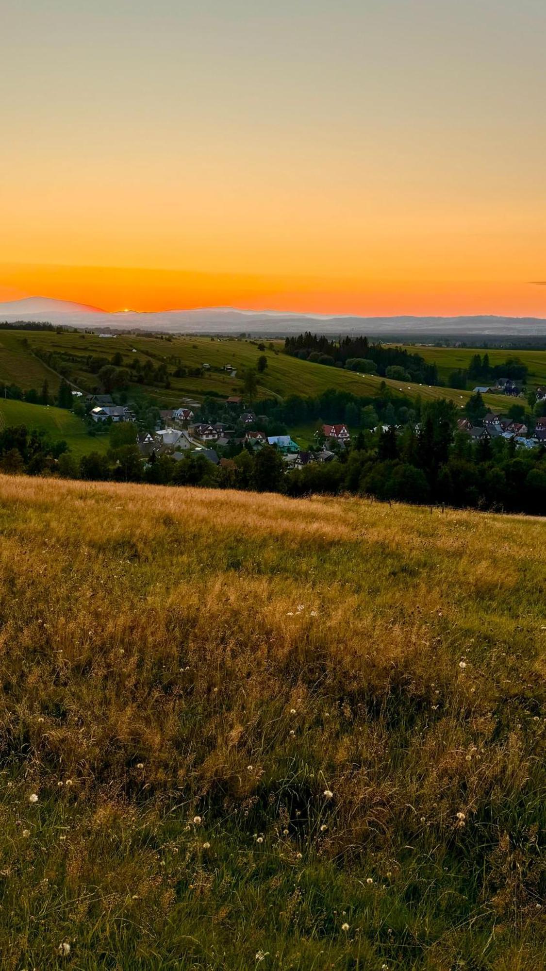 Styry Pory Roku Lägenhet Groń Exteriör bild
